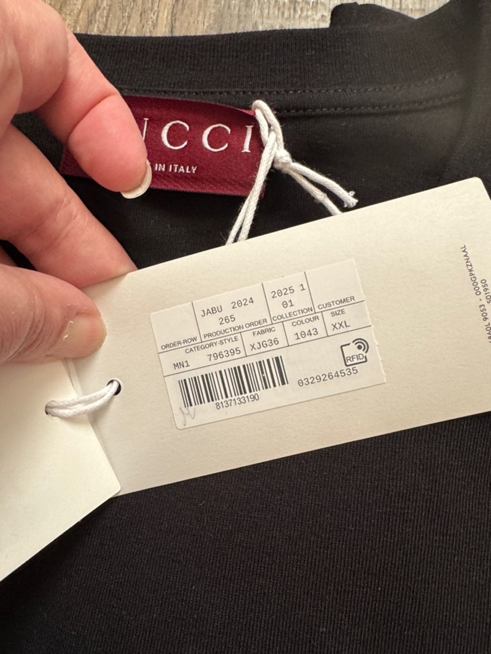 Gucci Black Tee with Crystal Logo Detail - Picture 3 of 7